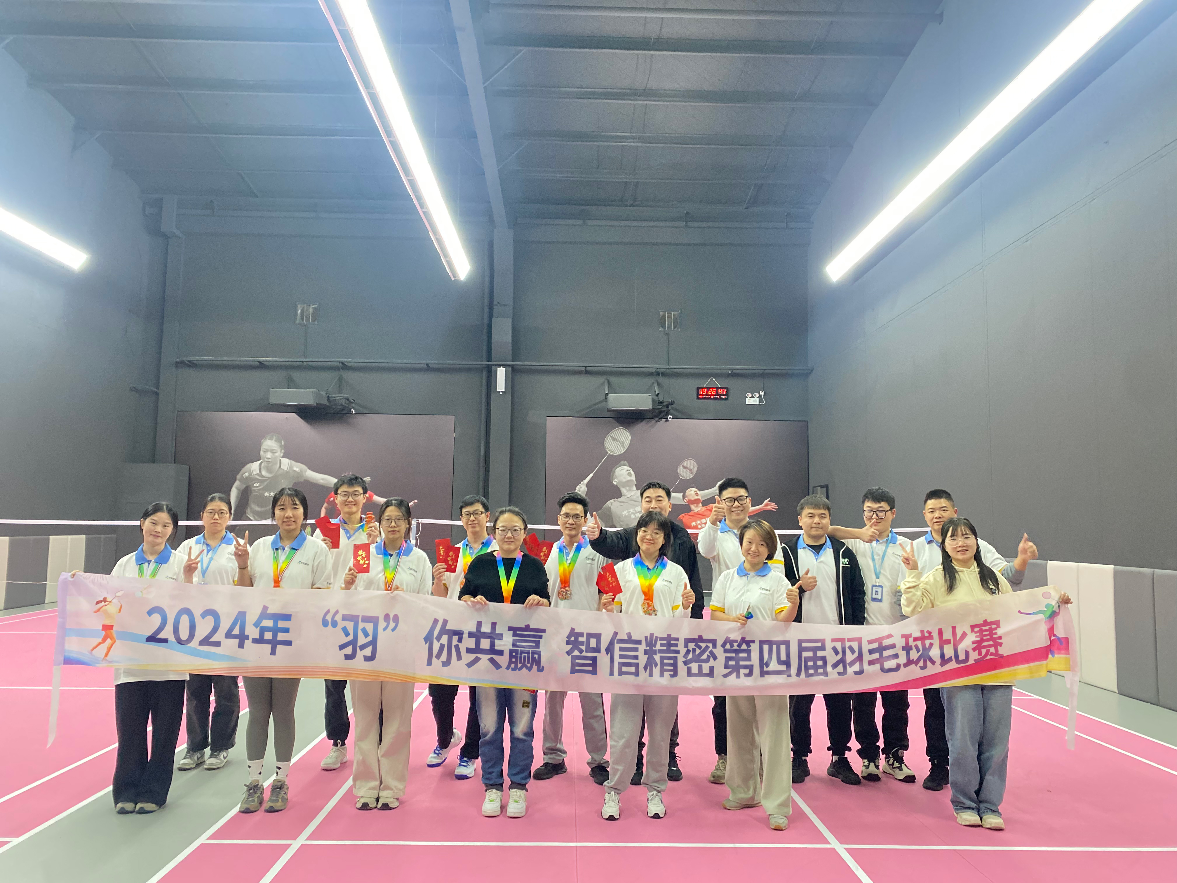 羽毛球角逐1-2-已修.jpg